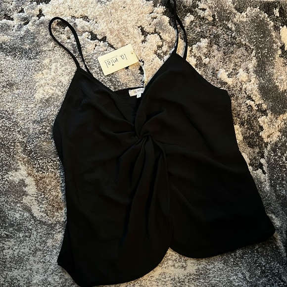 LA MIEL Tops - La Miel twist front top, black, size L NWT!